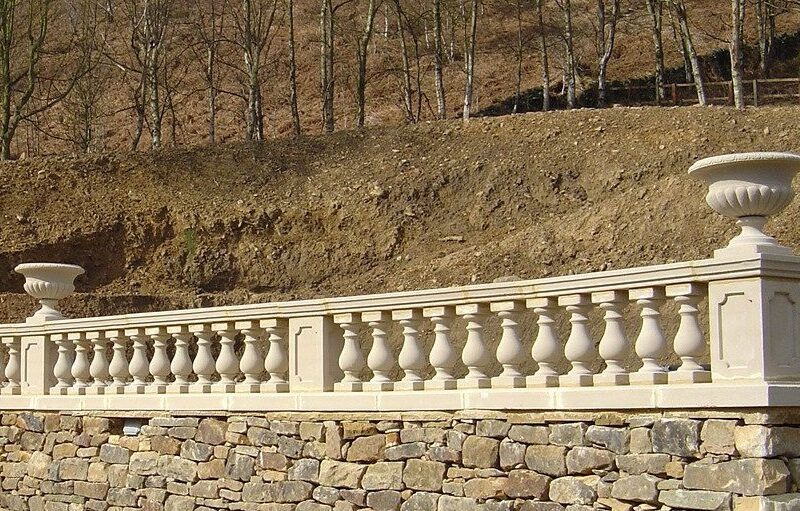 600mm cast stone balustrade